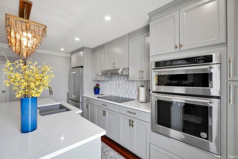 Tiny photo for 100 NW First Street #205, Evansville, IN 47708 (MLS # 202618399)