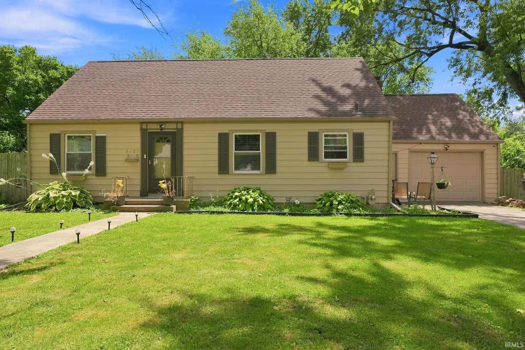 Photo of 1427 Park Avenue, Fort Wayne, IN 46807 (MLS # 202629775)