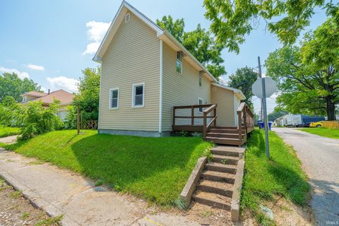 Photo of 213 W Virginia Avenue, Kokomo, IN 46901 (MLS # 202526559) Photo of 213 W Virginia Avenue, Kokomo, IN 46901 (MLS # 202526559)