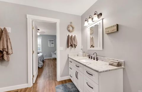 Tiny photo for 9821 N Marine Key Drive, Syracuse, IN 46567 (MLS # 202612685)