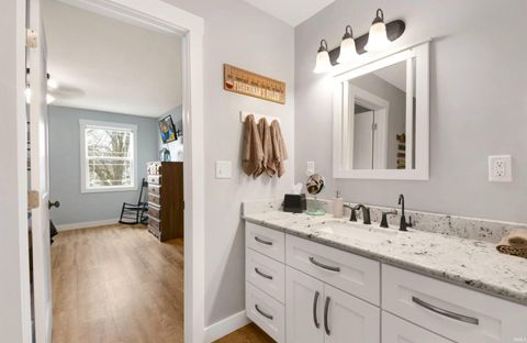 Tiny photo for 9821 N Marine Key Drive, Syracuse, IN 46567 (MLS # 202612685)