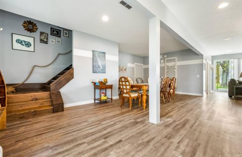 Tiny photo for 9821 N Marine Key Drive, Syracuse, IN 46567 (MLS # 202612685)