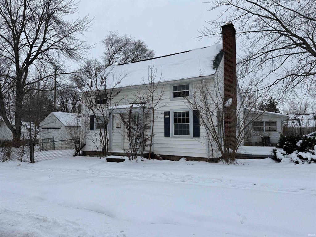 Photo of 4502 Hoagland Avenue, Fort Wayne, IN 46807 (MLS # 202547760)