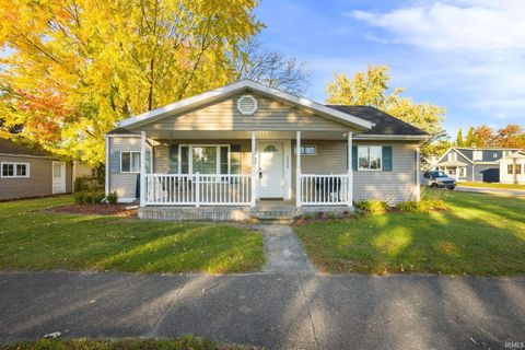 Photo of 1753 Homewood Avenue, Mishawaka, IN 46544 (MLS # 202544209)