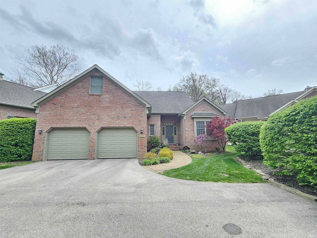 Photo of 4111 Fairfax Court, Evansville, IN 47710 (MLS # 202611287)