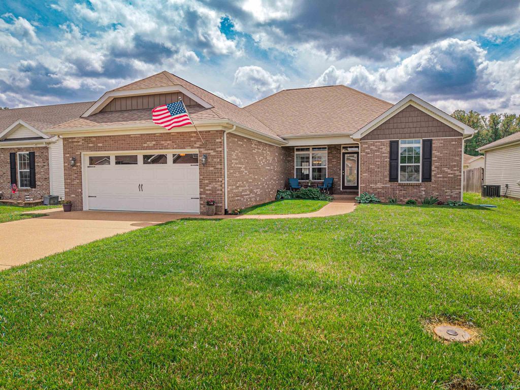 Photo of 2209 Longway Court, Evansville, IN 47711 (MLS # 202616066)
