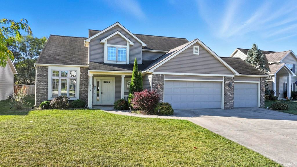 Photo of 2004 Millennium Crossing, Fort Wayne, IN 46845 (MLS # 202539685)