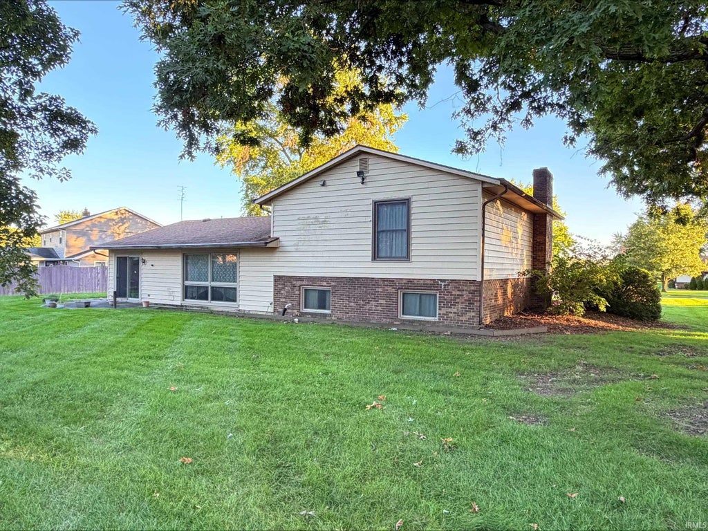 Photo of 6201 Manchester Drive, Fort Wayne, IN 46835 (MLS # 202644551)