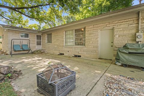 Tiny photo for 130 Westmoreland West Drive, Kokomo, IN 46901 (MLS # 202534769)