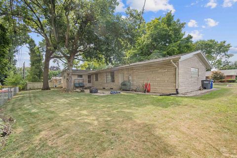 Tiny photo for 130 Westmoreland West Drive, Kokomo, IN 46901 (MLS # 202534769)