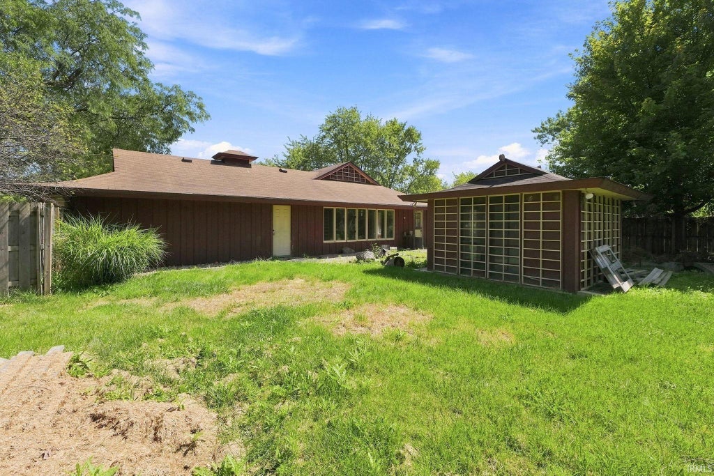 Photo of 6930 Winnebago Drive, Fort Wayne, IN 46815 (MLS # 202635590)