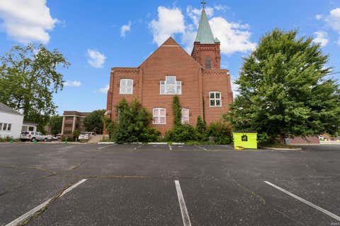 Tiny photo for 311 W Walnut Street, Kokomo, IN 46901 (MLS # 202625558)