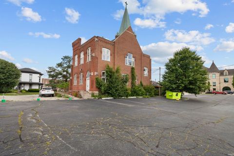 Tiny photo for 311 W Walnut Street, Kokomo, IN 46901 (MLS # 202625558)