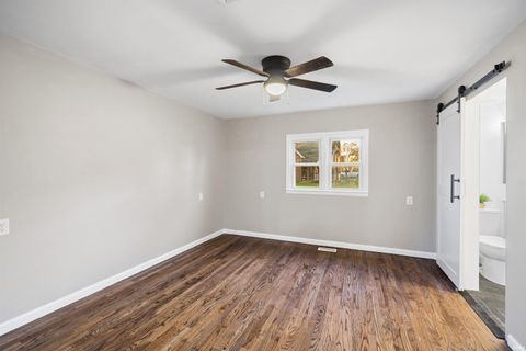 Tiny photo for 514 W 7th Street, Jonesboro, IN 46938 (MLS # 202612299)