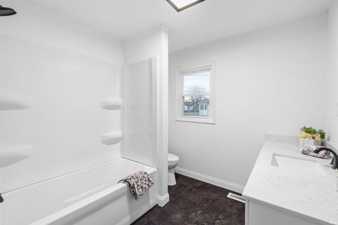 Tiny photo for 514 W 7th Street, Jonesboro, IN 46938 (MLS # 202612299)