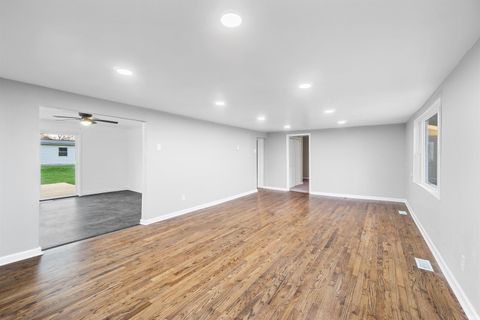 Tiny photo for 514 W 7th Street, Jonesboro, IN 46938 (MLS # 202612299)