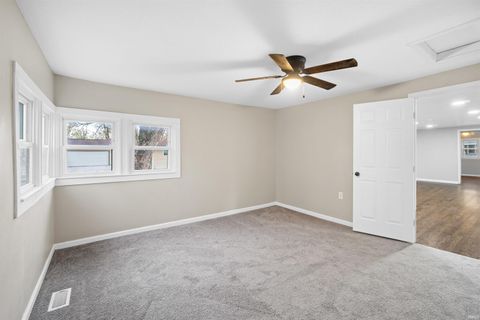 Tiny photo for 514 W 7th Street, Jonesboro, IN 46938 (MLS # 202612299)