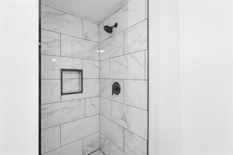 Tiny photo for 514 W 7th Street, Jonesboro, IN 46938 (MLS # 202612299)