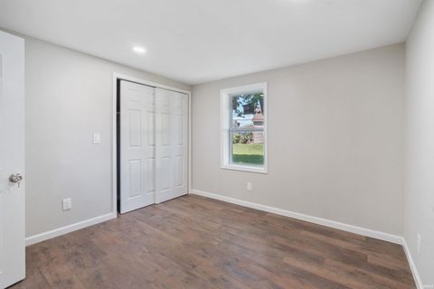 Tiny photo for 1914 Woodlawn Avenue, Logansport, IN 46947 (MLS # 202537221)