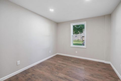 Tiny photo for 1914 Woodlawn Avenue, Logansport, IN 46947 (MLS # 202537221)