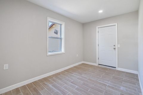 Tiny photo for 1914 Woodlawn Avenue, Logansport, IN 46947 (MLS # 202537221)