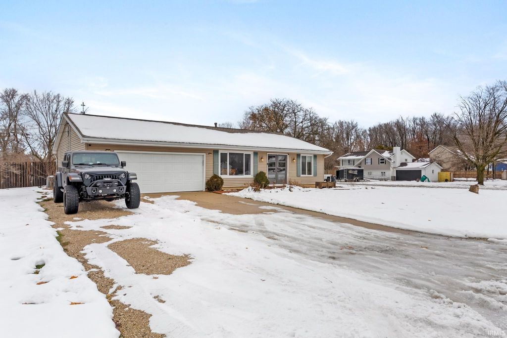 Photo of 20305 Topaz Street, South Bend, IN 46614 (MLS # 202549026)