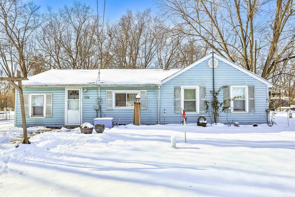 Photo of 413 S Buffalo Road, Burket, IN 46508 (MLS # 202548417)