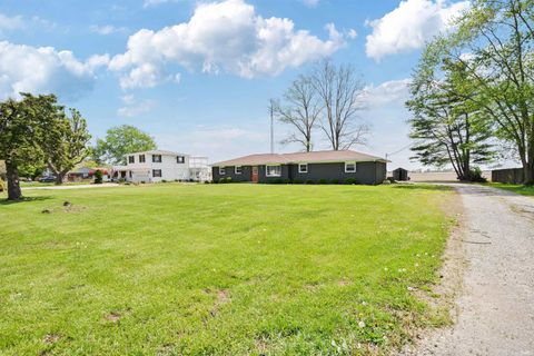Tiny photo for 8696 E State Road 18, Galveston, IN 46932 (MLS # 202614432)