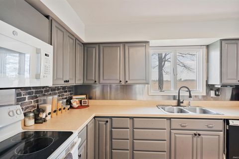 Tiny photo for 8696 E State Road 18, Galveston, IN 46932 (MLS # 202614432)