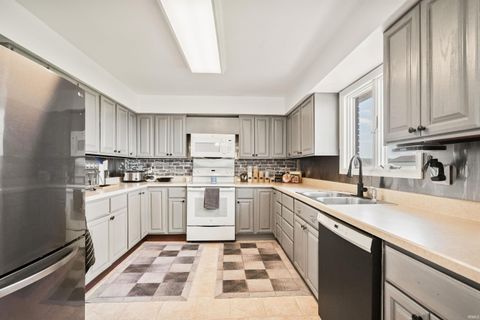 Tiny photo for 8696 E State Road 18, Galveston, IN 46932 (MLS # 202614432)