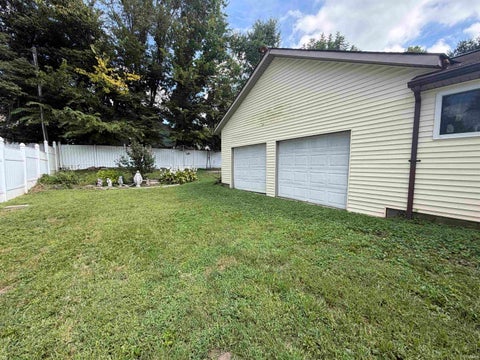 Tiny photo for 702 NW 2nd Street, Washington, IN 47501 (MLS # 202634434)