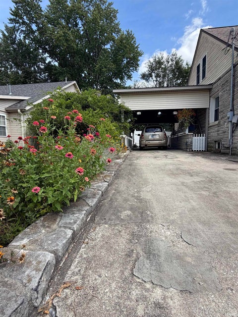 Tiny photo for 702 NW 2nd Street, Washington, IN 47501 (MLS # 202634434)