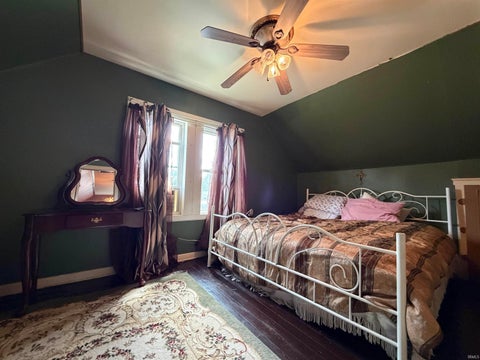 Tiny photo for 702 NW 2nd Street, Washington, IN 47501 (MLS # 202634434)