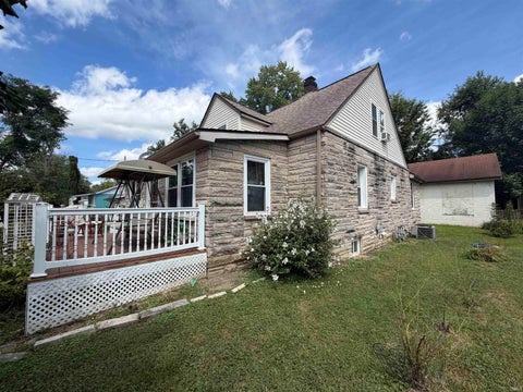 Tiny photo for 702 NW 2nd Street, Washington, IN 47501 (MLS # 202634434)