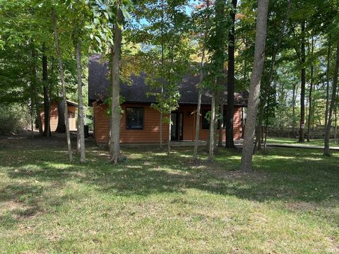 Photo of 893 Bobtail Court, Peru, IN 46970 (MLS # 202538496)