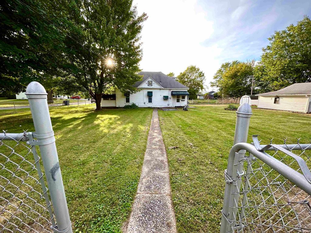 Photo of 2536 S E Street, Elwood, IN 46036 (MLS # 202540251)