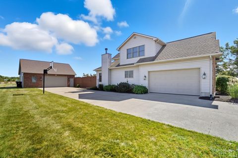 Tiny photo for 14312 Pulver Road, Fort Wayne, IN 46845 (MLS # 202539591)