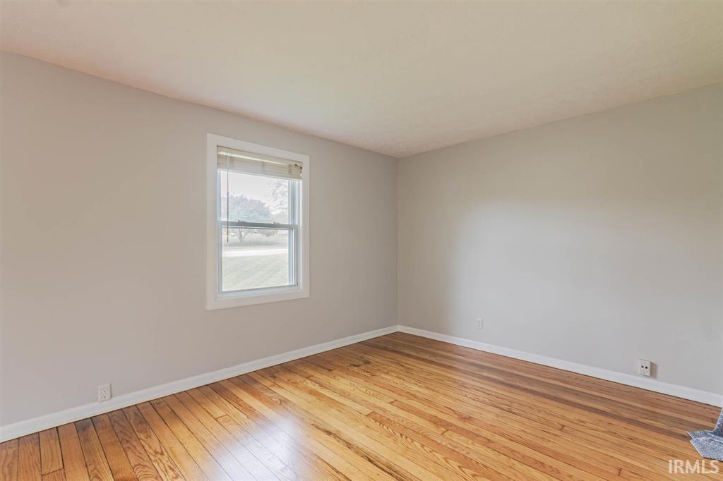 South Bend, Indiana 46635, United States, 3 Bedrooms Bedrooms, ,1 BathroomBathrooms,Residential,Active,3513