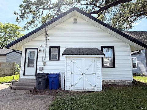 Tiny photo for 1108 N Courtland Avenue, Kokomo, IN 46901 (MLS # 202622762)