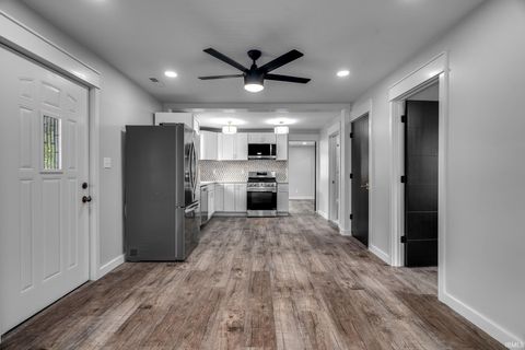 Tiny photo for 1108 Potomac Avenue, Lafayette, IN 47905 (MLS # 202613693)