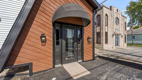 Tiny photo for 600 E Markland Avenue, Kokomo, IN 46902 (MLS # 202543777)