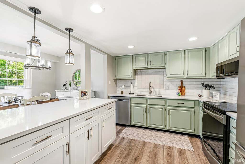 Photo of 1077 Greenleaf Boulevard, Elkhart, IN 46514 (MLS # 202625533)
