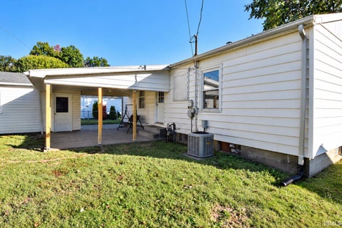 Tiny photo for 607 Lexington Road, Evansville, IN 47710 (MLS # 202643657)