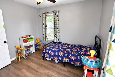 Tiny photo for 607 Lexington Road, Evansville, IN 47710 (MLS # 202643657)