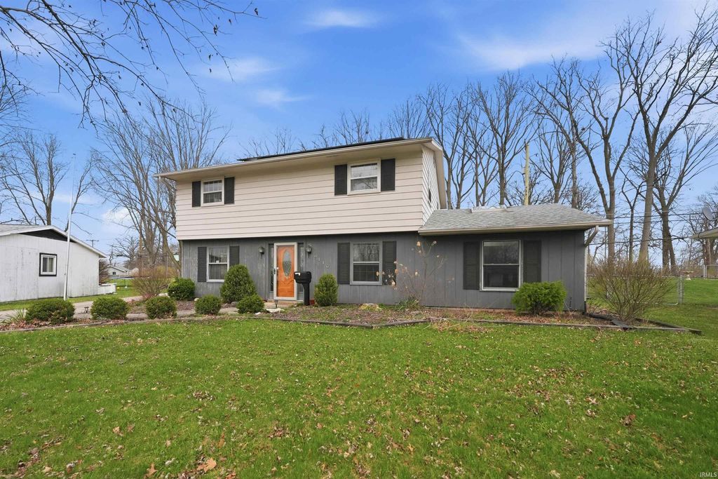 Photo of 6116 Beaumont Drive, Fort Wayne, IN 46825 (MLS # 202610586)