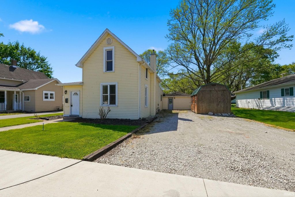 Photo of 403 S Main Street St, South Whitley, IN 46787 (MLS # 202614459)