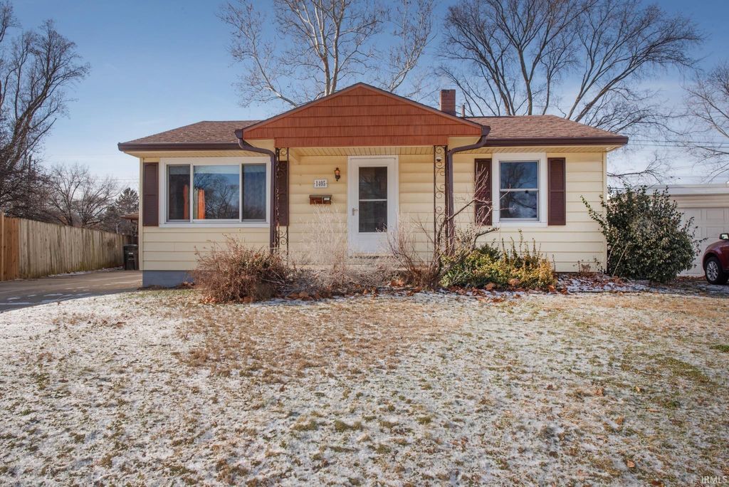 Photo of 1405 Hedgewood Drive, Lafayette, IN 47904 (MLS # 202549922)