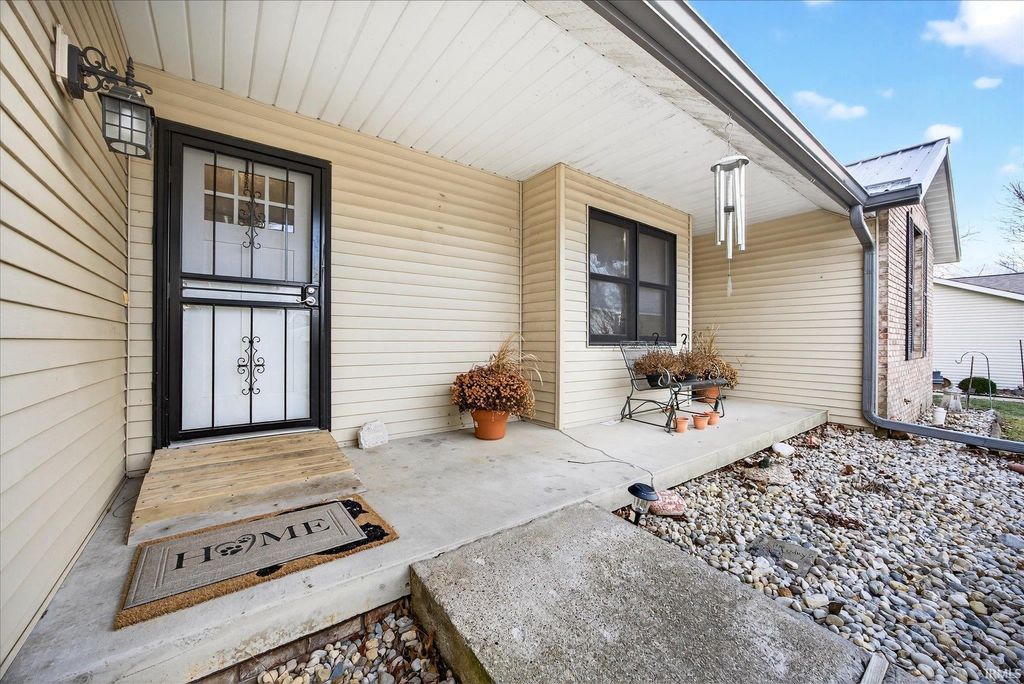 Photo of 537 S Birch Street, Ellettsville, IN 47429 (MLS # 202606014)