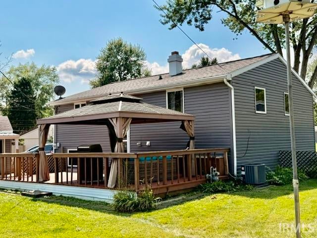 Photo of 1124 Hiawatha Court, Wabash, IN 46992 (MLS # 202630496)