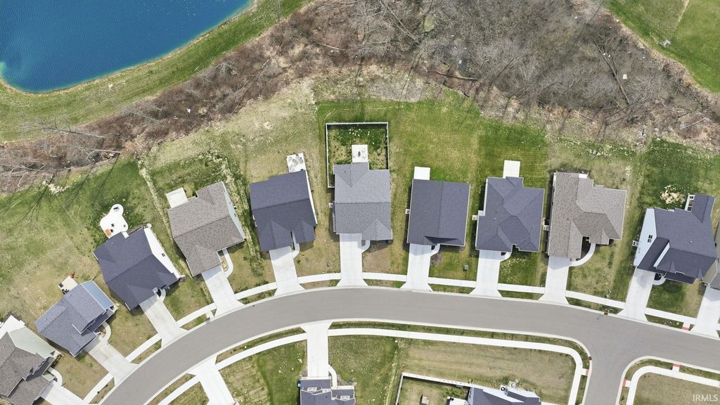 Photo of 1209 Verdigris Pass, Fort Wayne, IN 46845 (MLS # 202612309)